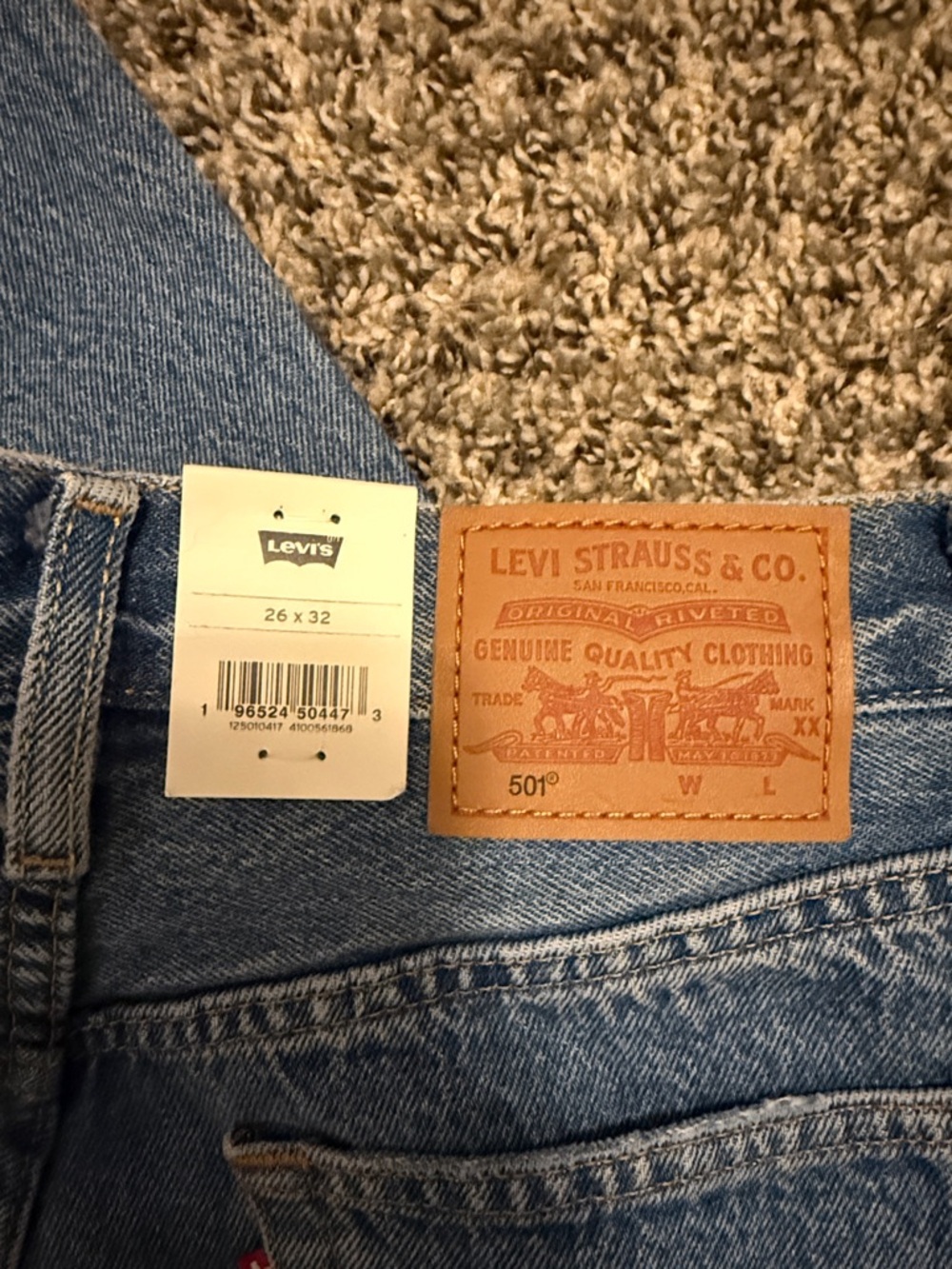 Levi's 501 Straight Leg Ripped Jeans - 26 x 32 - Picture 3 of 5